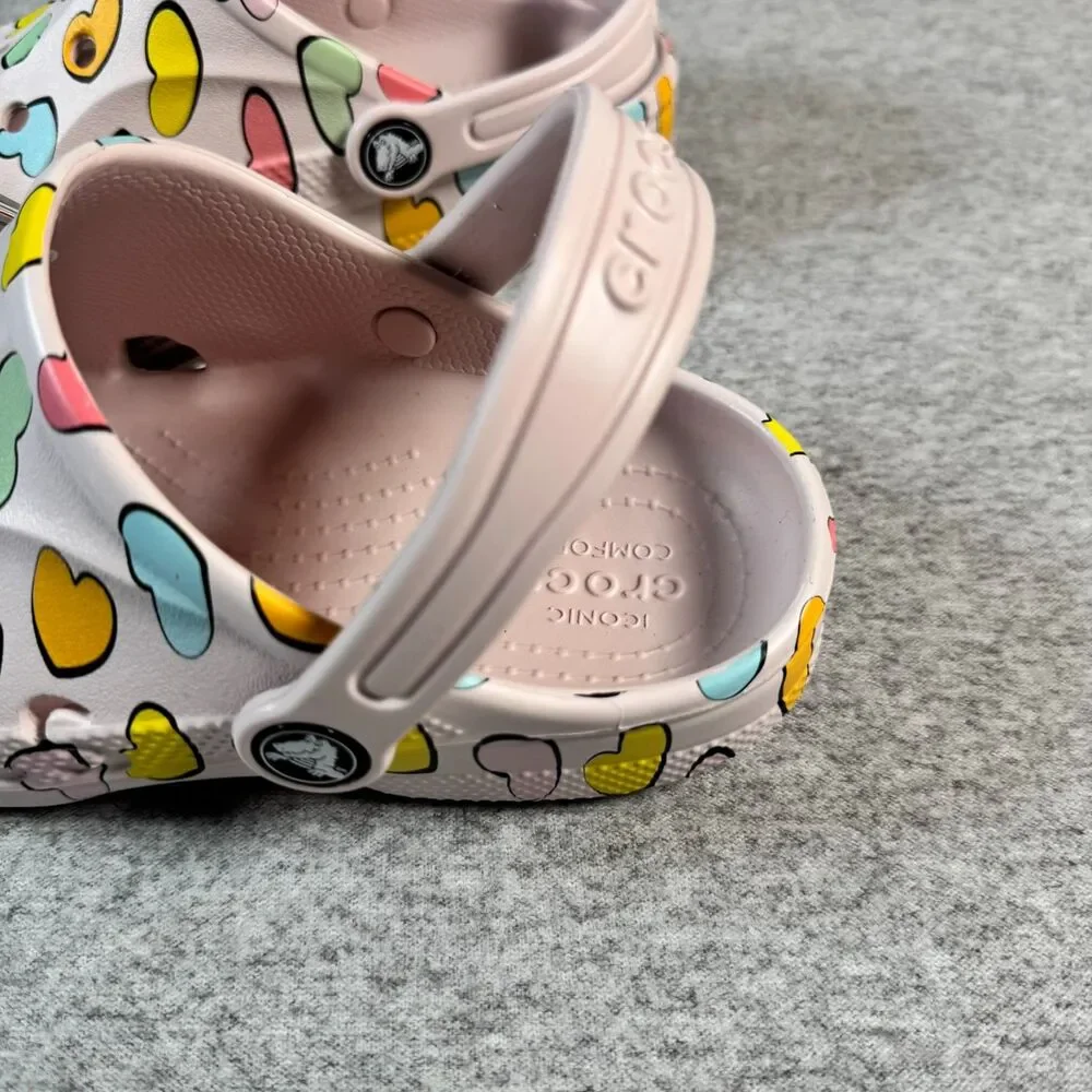 Crocs Baya Seasonal Printed Clog Kids J3 34-35 Pink Heart Print NWT 209728